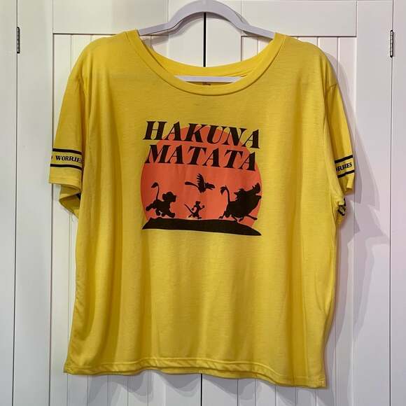 Disney Other - Disney The Lion King Hakuna Matata Graphic T-Shirt Yellow